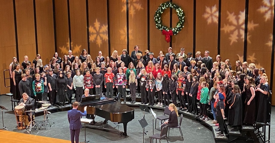 Charlotte Middle School Choir holiday concert